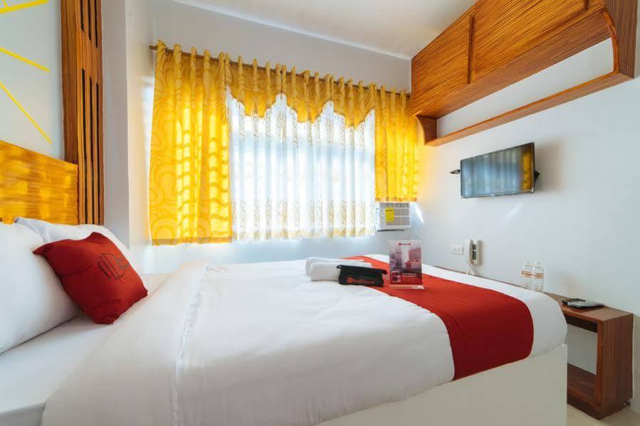 Reddoorz Plus Near Johnson And Johnson Paranaque Paranaque City Экстерьер фото