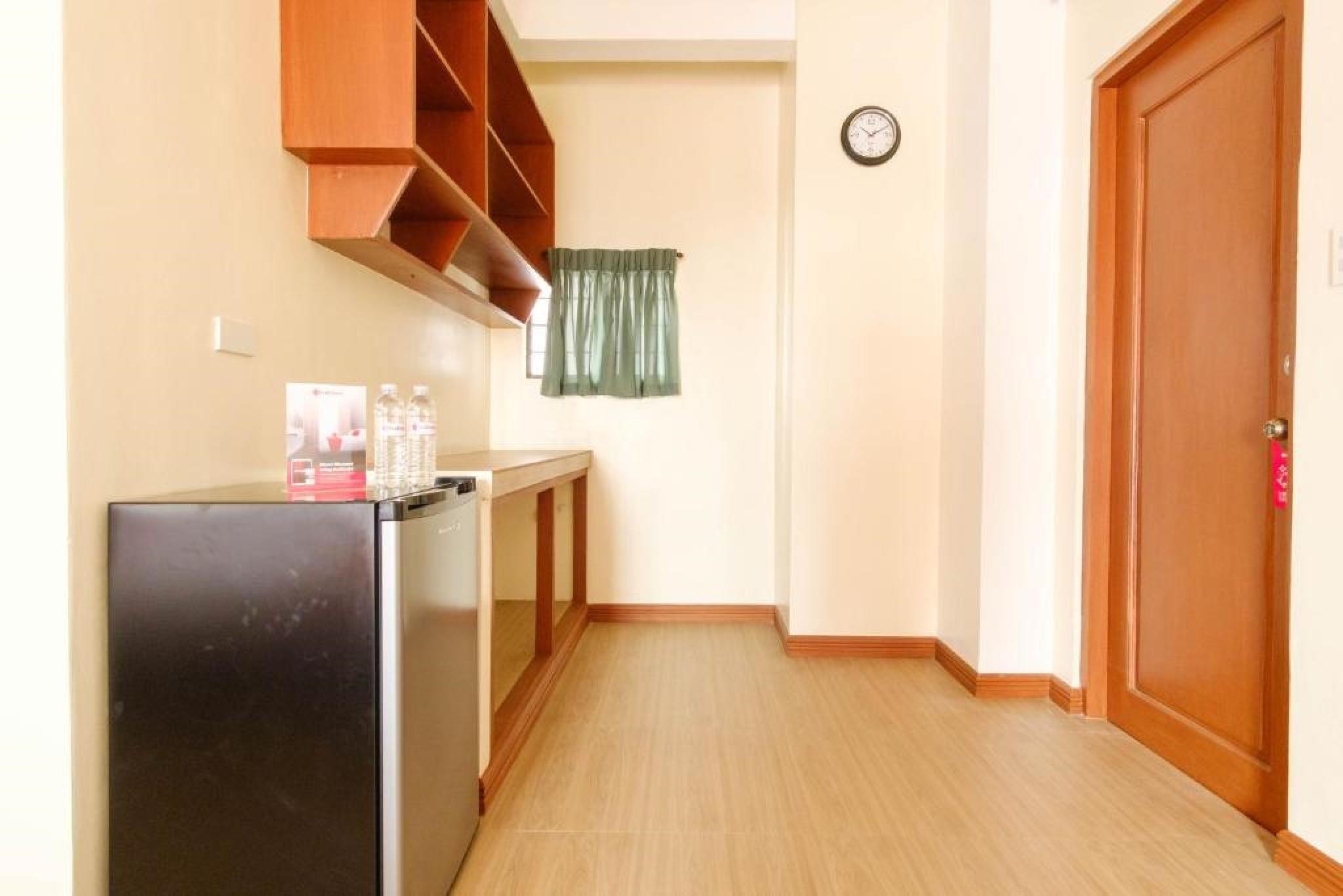 Reddoorz Plus Near Johnson And Johnson Paranaque Paranaque City Экстерьер фото